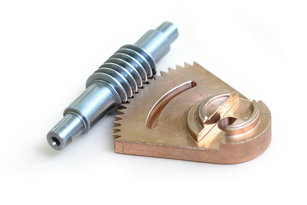 合發(fā)齒輪：小模數(shù)蝸輪蝸桿賦能安防巡檢，精準(zhǔn)傳動(dòng)筑牢安全防線